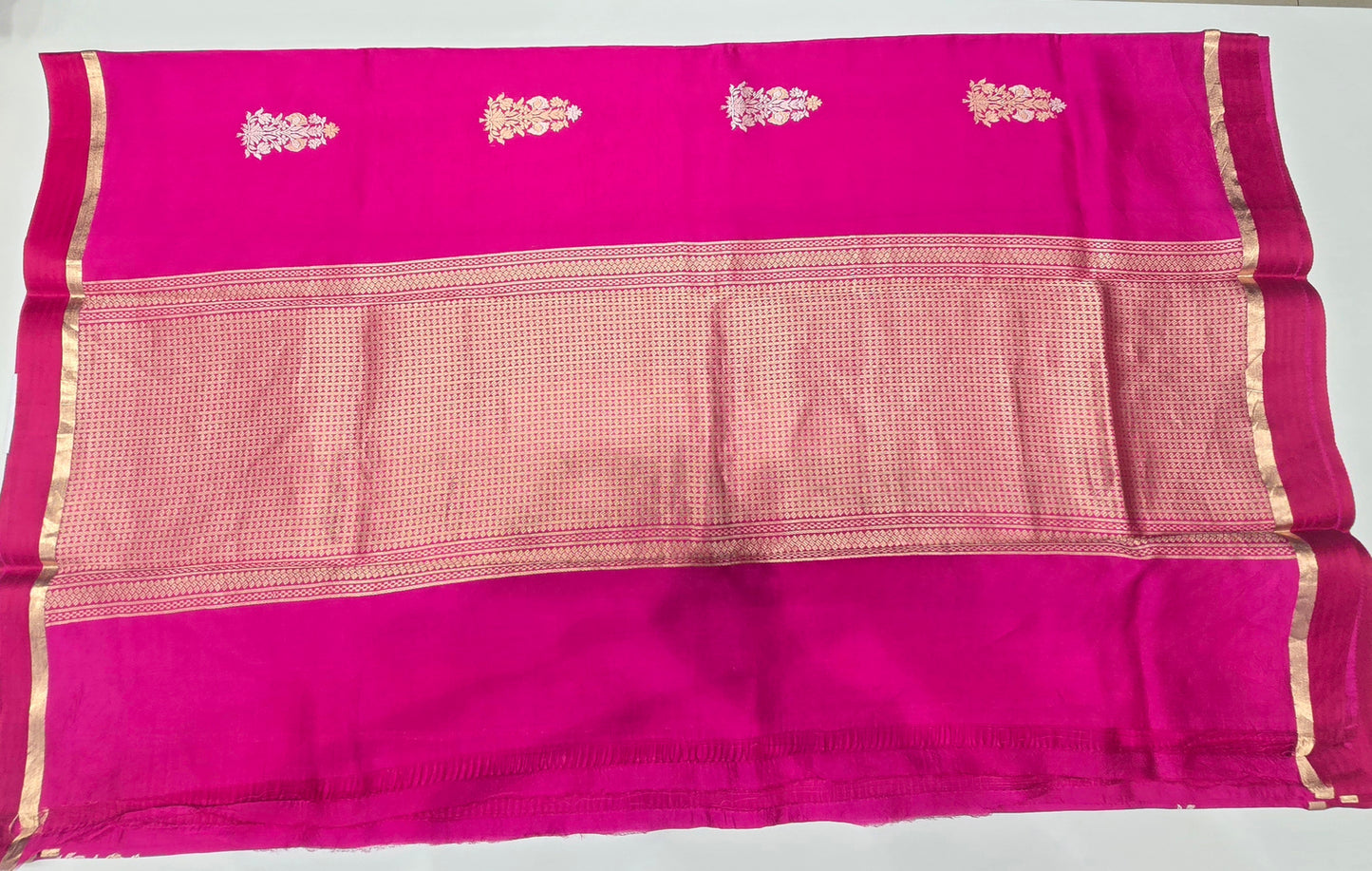 Rani Pink Pure Banarasi Silk Saree 💖✨